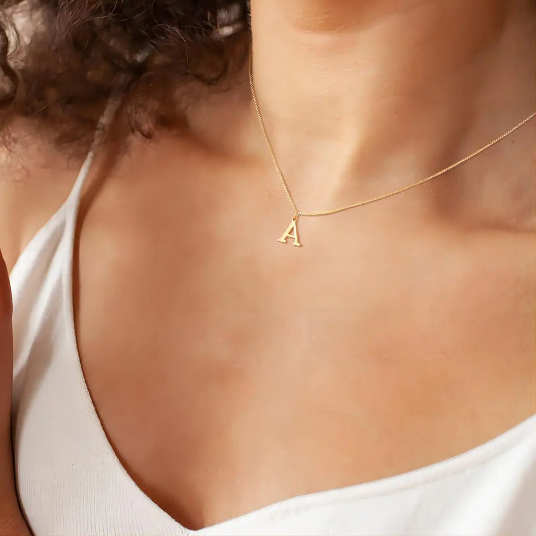 Iniciāls | Eleganta kaklarota ar personalizētiem burtiem