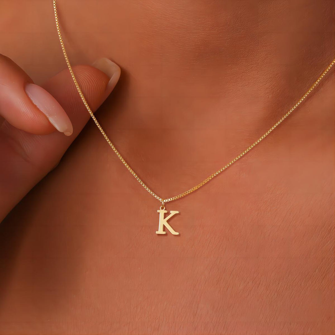 Iniciāls | Eleganta kaklarota ar personalizētiem burtiem