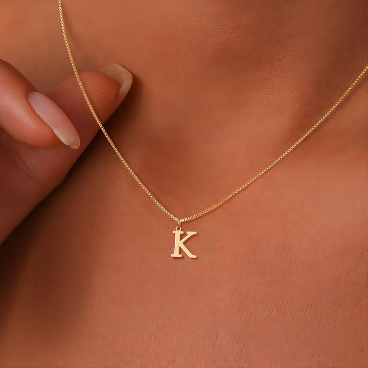 Iniciāls | Eleganta kaklarota ar personalizētiem burtiem