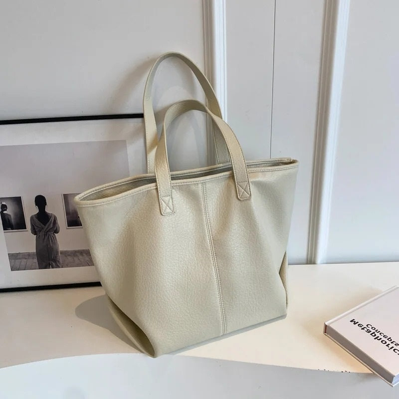 Velra | Tote Bag