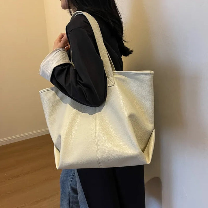 Velra | Tote Bag