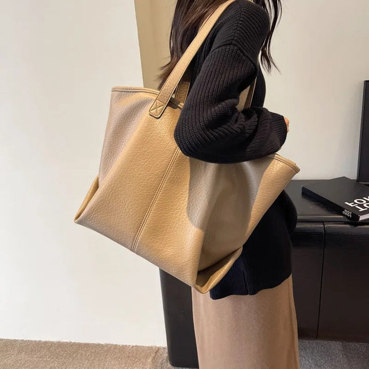 Velra | Tote Bag