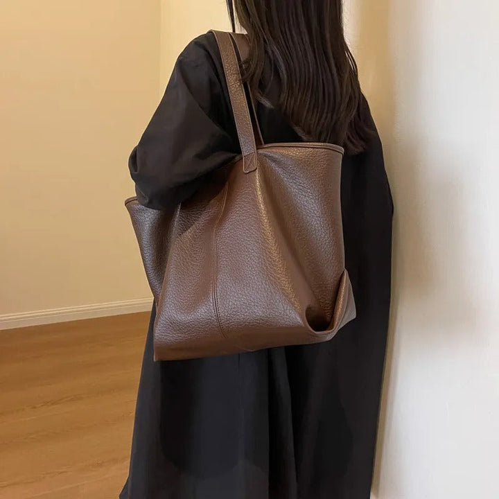 Velra | Tote Bag