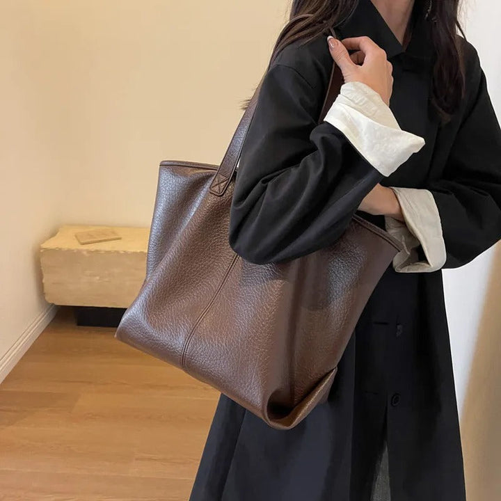 Velra | Tote Bag
