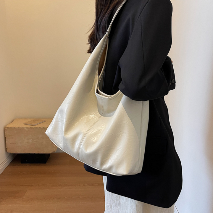 Velora | Hobo Shoulder Bag