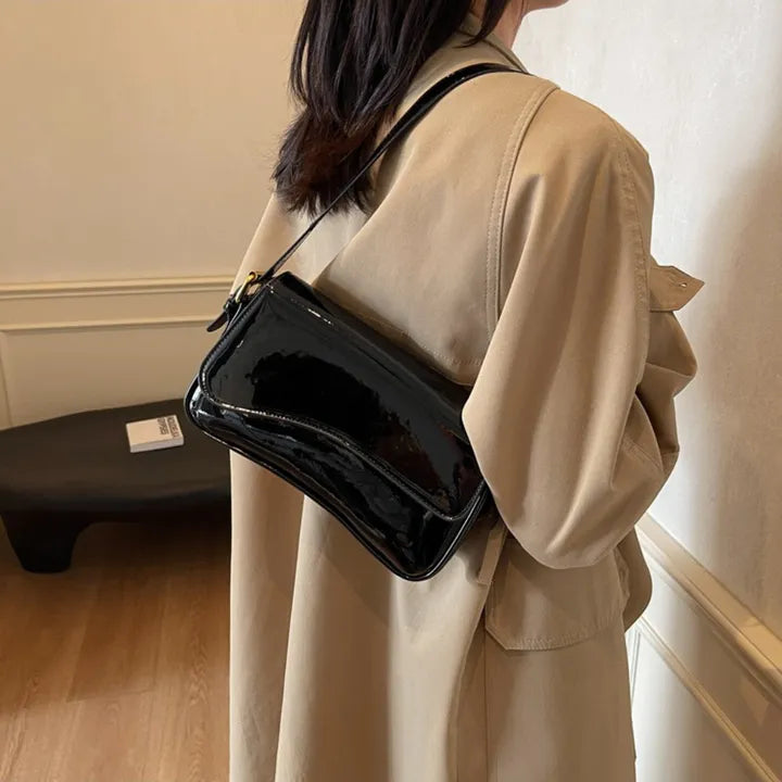 Velira | Flap Crossbody Bag